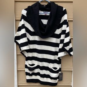NWT- Vince Camuto Cowl Neck Sweater Tunic